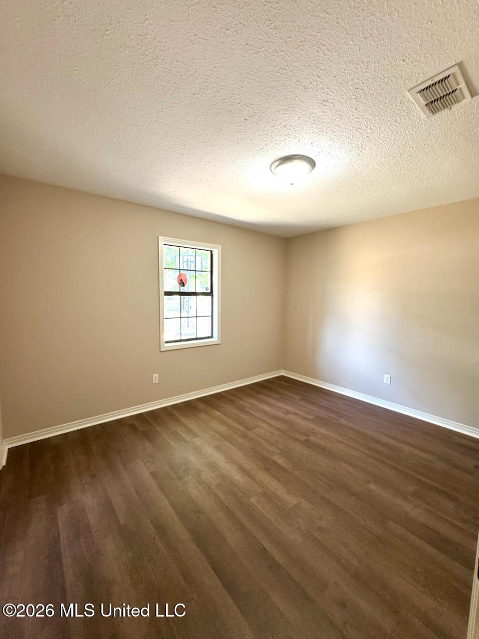 409 Lehmberg Road Columbus, MS 39702 - Photo 5 of 13 Guest Bedroom #1 Of Lehmberg 2026