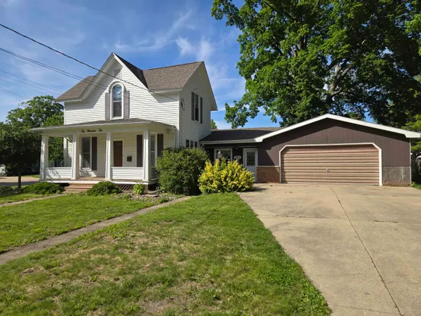 $174,900 | 210 West Morris Street, Morrison, IL 61270