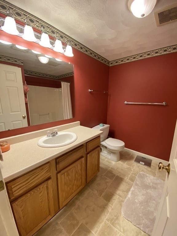 53 Cheyenne Road Worcester, MA 01606 - Photo 13 of 28 Gallery Image 13