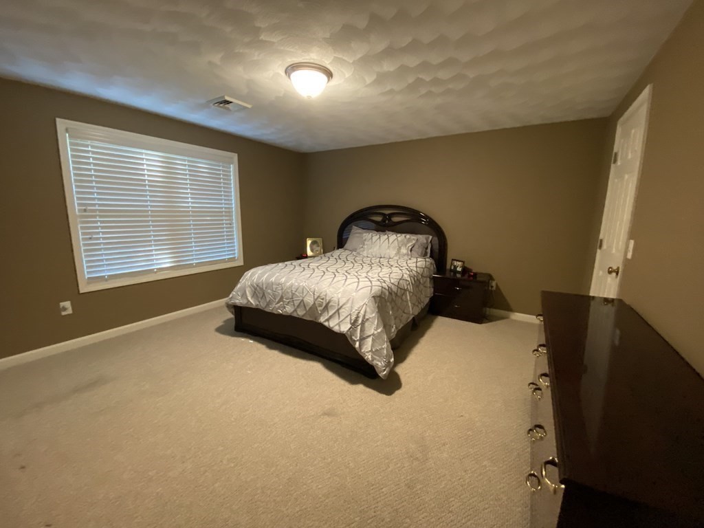 53 Cheyenne Road Worcester, MA 01606 - Photo 16 of 28 Gallery Image 16