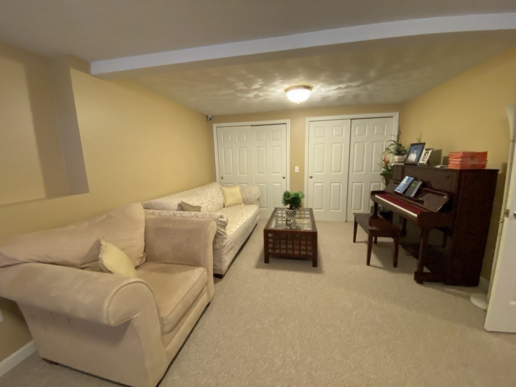 53 Cheyenne Road Worcester, MA 01606 - Photo 19 of 28 Gallery Image 19