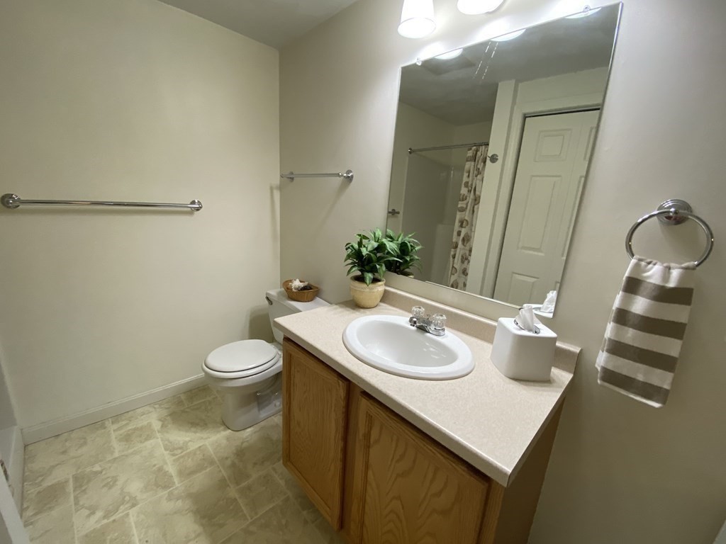 53 Cheyenne Road Worcester, MA 01606 - Photo 21 of 28 Gallery Image 21
