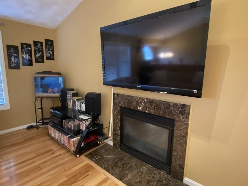 53 Cheyenne Road Worcester, MA 01606 - Photo 5 of 28 Gallery Image 5