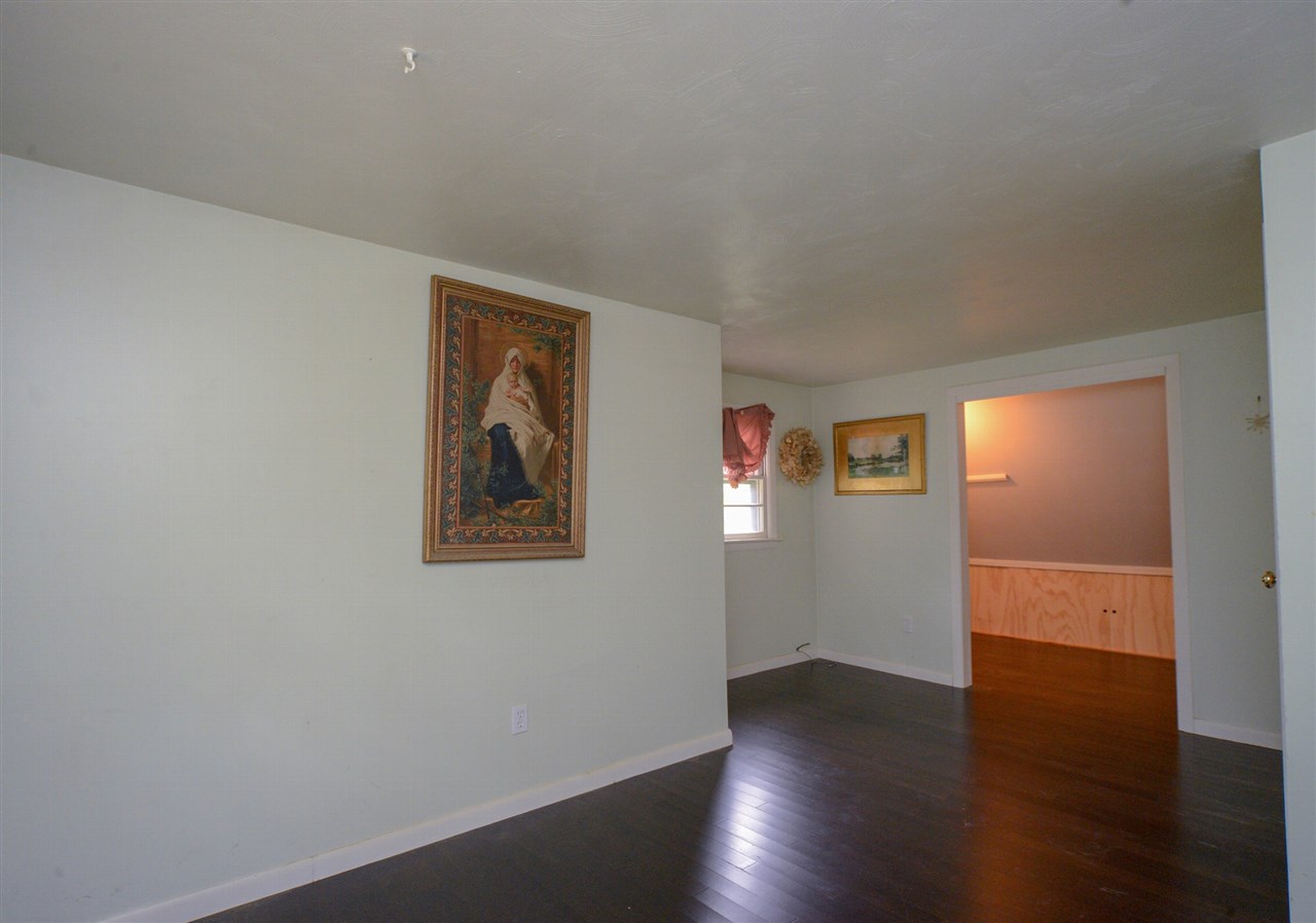 9 Rena Avenue Hudson, NH 03051 - Photo 15 of 30