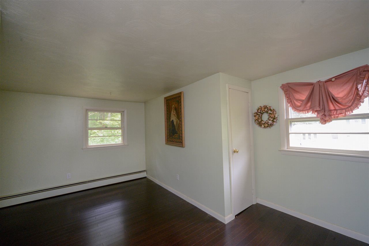 9 Rena Avenue Hudson, NH 03051 - Photo 16 of 30