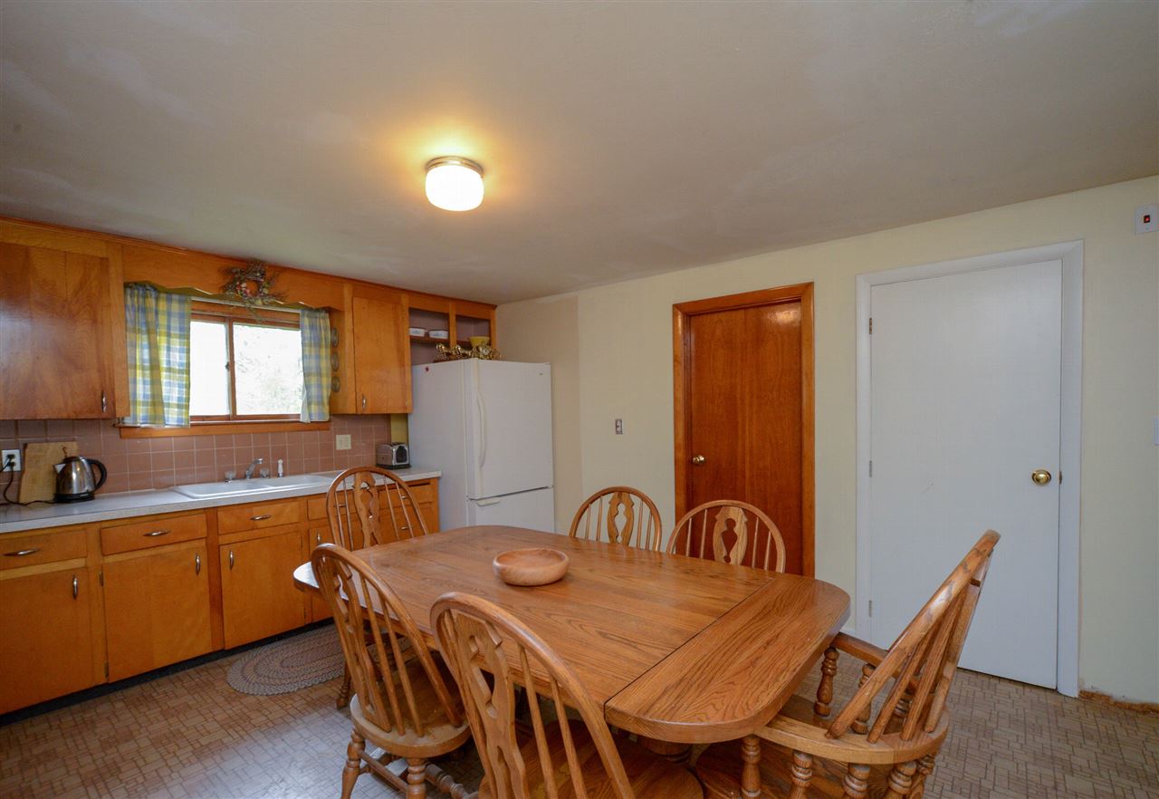 9 Rena Avenue Hudson, NH 03051 - Photo 4 of 30