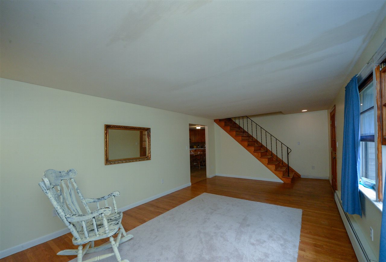 9 Rena Avenue Hudson, NH 03051 - Photo 7 of 30