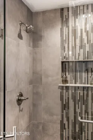 $449,900 | 127 West Rarity Ridge Parkway, Oak Ridge, TN 37830