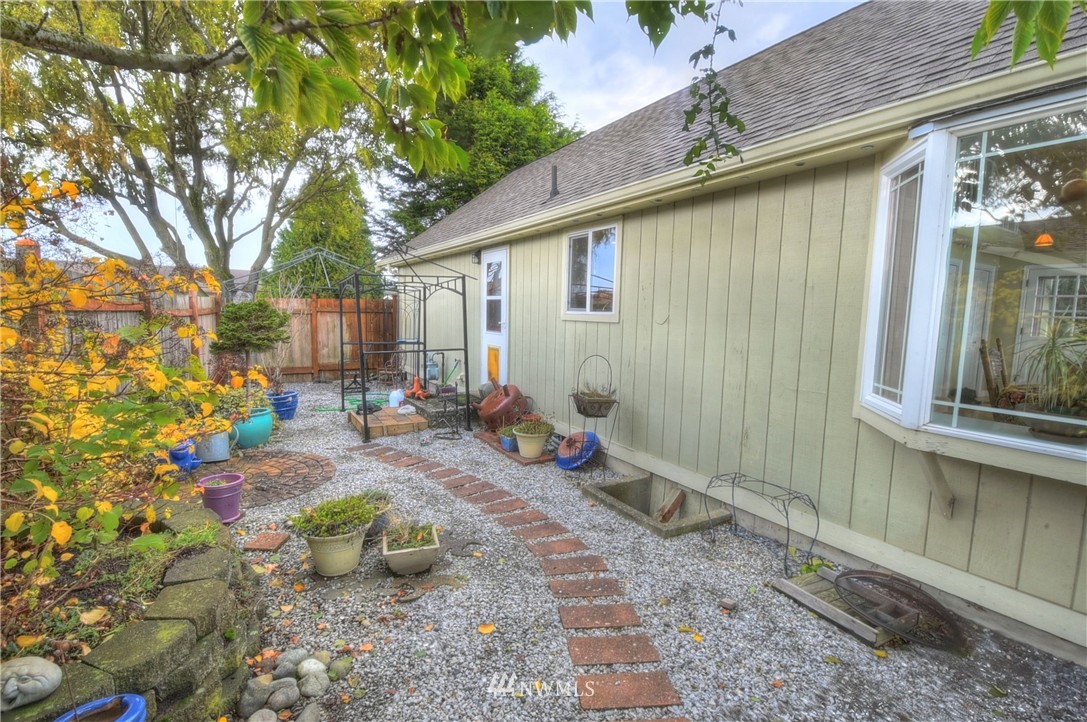 8204 Cowichan Road Birch Bay, WA 98230 - Photo 16 of 23 Gallery Image 16