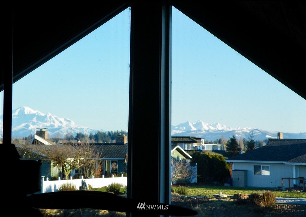 8204 Cowichan Road Birch Bay, WA 98230 - Photo 4 of 23 Gallery Image 4