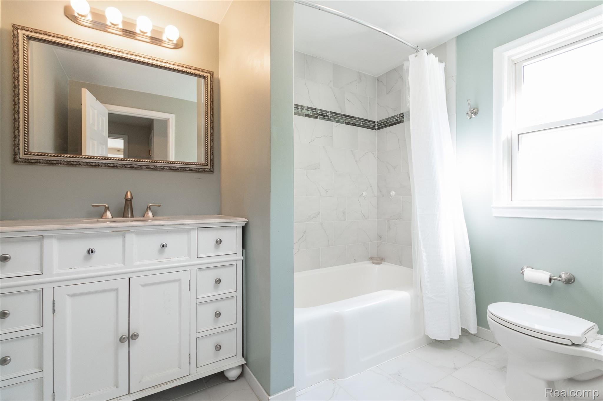 2914 Bamlet Road Royal Oak, MI 48073 - Photo 18 of 21 IMG_0825-Edit.jpg