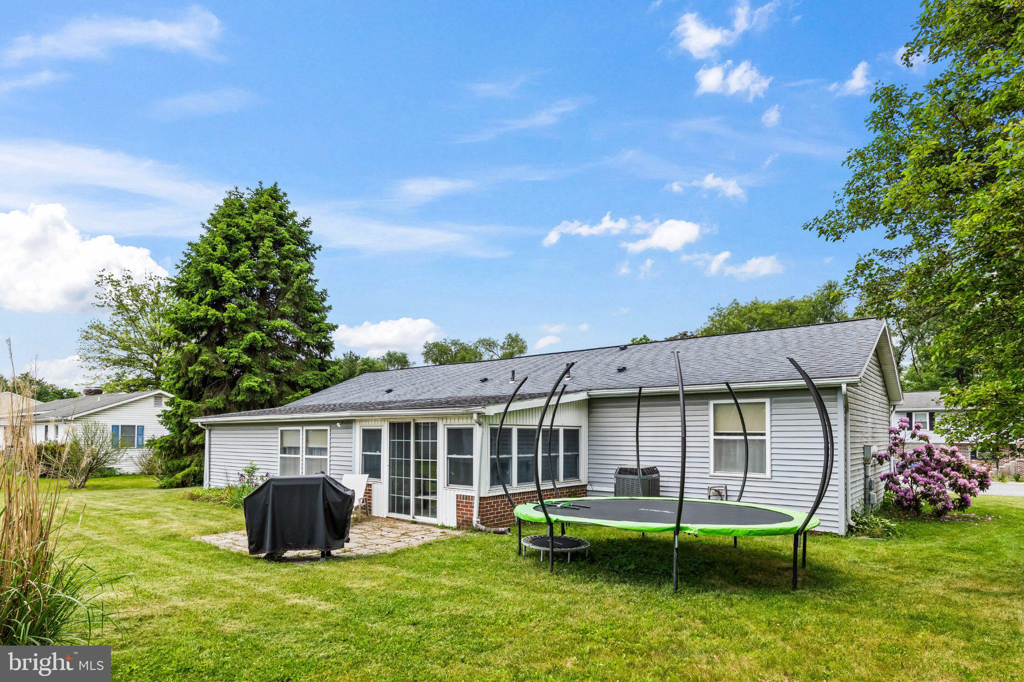 9 Raspberry Drive Mechanicsburg, PA 17050 - Photo 18 of 30 Charming backyard retreat awaits you!