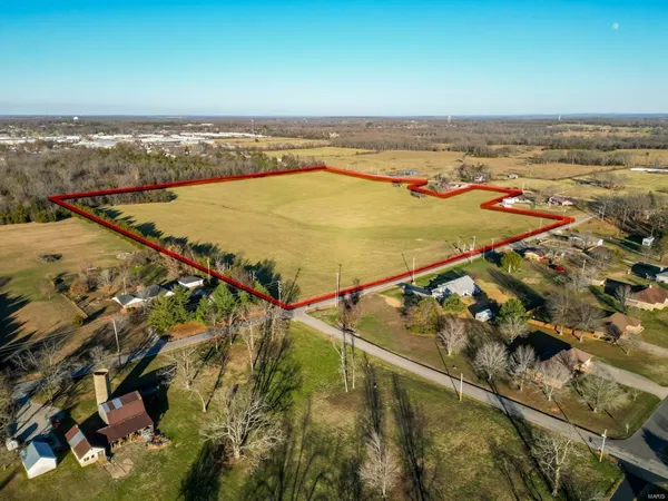 $549,900 | 1800 Tower Road, Lebanon, MO 65536