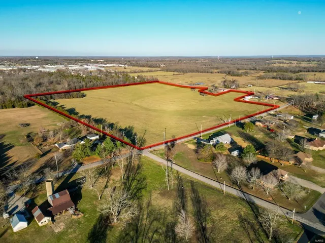 $549,900 | 1800 Tower Road, Lebanon, MO 65536