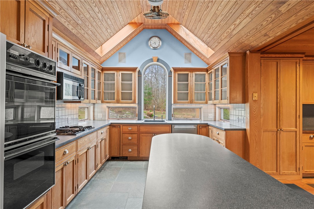 180 Ross Hill Road Charlestown, RI 02813 - Photo 11 of 50 Gallery Image 11