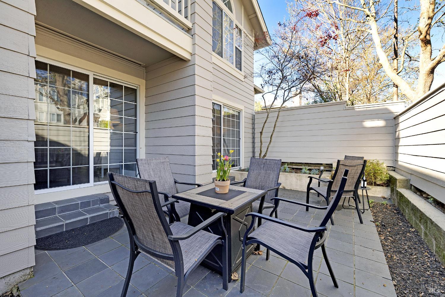 36 Bridle Path Lane Novato, CA 94945 - Photo 7 of 28