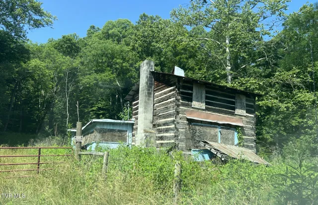 $79,900 | 5742 Coeburn Road, Coeburn, VA 24230