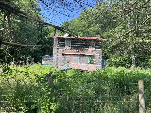 $79,900 | 5742 Coeburn Road, Coeburn, VA 24230