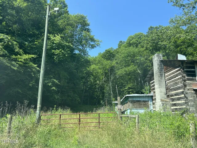 $79,900 | 5742 Coeburn Road, Coeburn, VA 24230