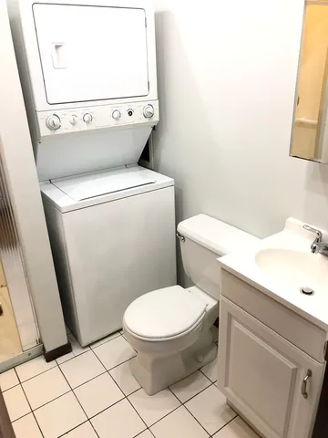 $1,595 | 2856 North Western Avenue, Unit 1, Chicago, IL 60618