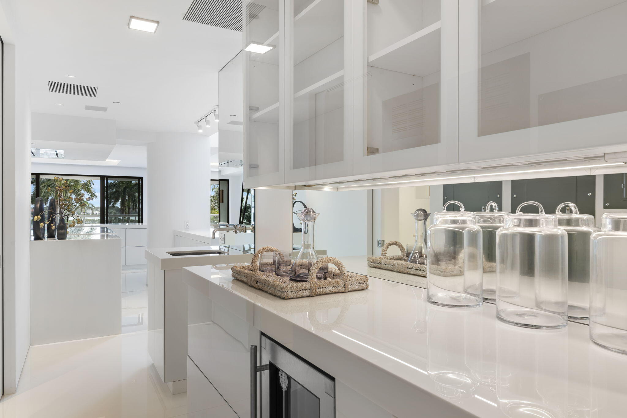 529 South Flagler Drive, Unit TH3E West Palm Beach, FL 33401 - Photo 11 of 38 a kitchen with a sink and cabinets