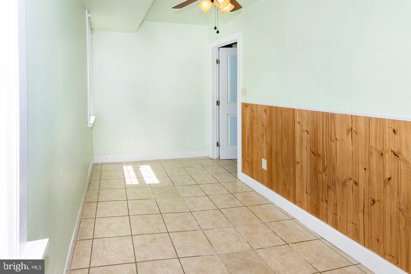 330-332 East Broadway Salem, NJ 08079 - Photo 20 of 24 Bedroom