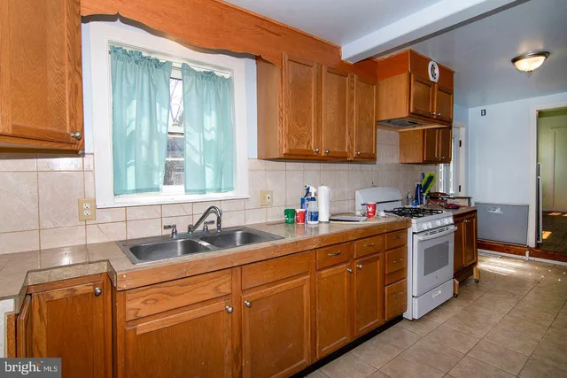 $2,000 | 330-332 East Broadway, Salem, NJ 08079