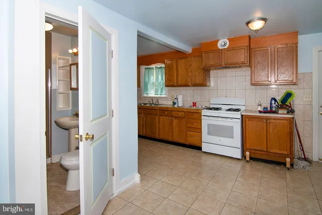 $2,000 | 330-332 East Broadway, Salem, NJ 08079