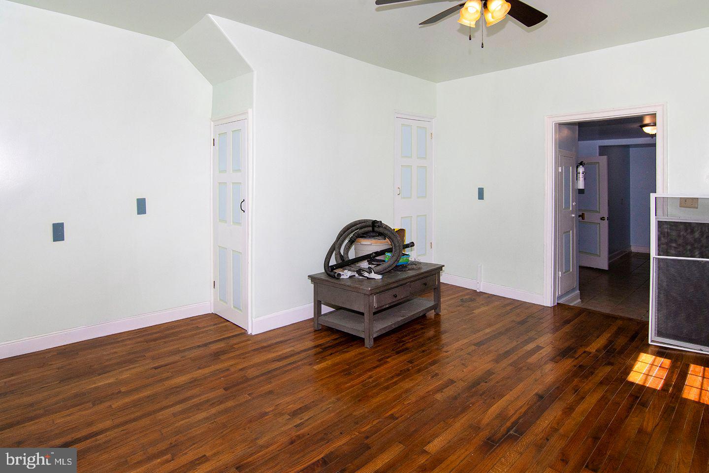 330-332 East Broadway Salem, NJ 08079 - Photo 7 of 24 Main Floor Dining Room
