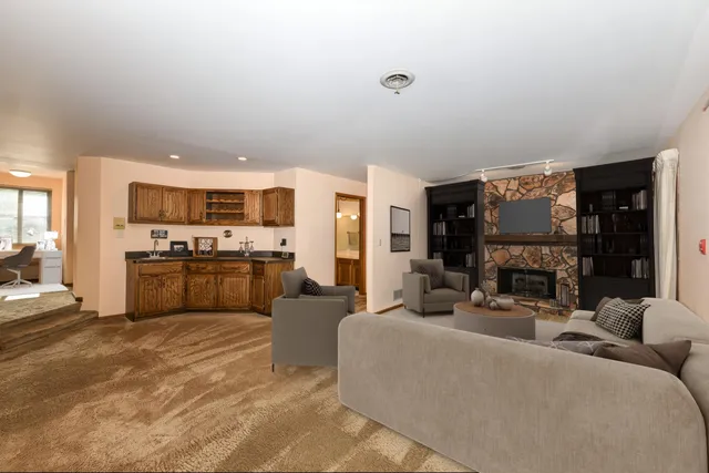 $349,000 | 23 Willabay Drive, Unit D, Williams Bay, WI 53191