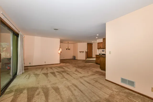 $345,000 | 23 Willabay Drive, Unit D, Williams Bay, WI 53191