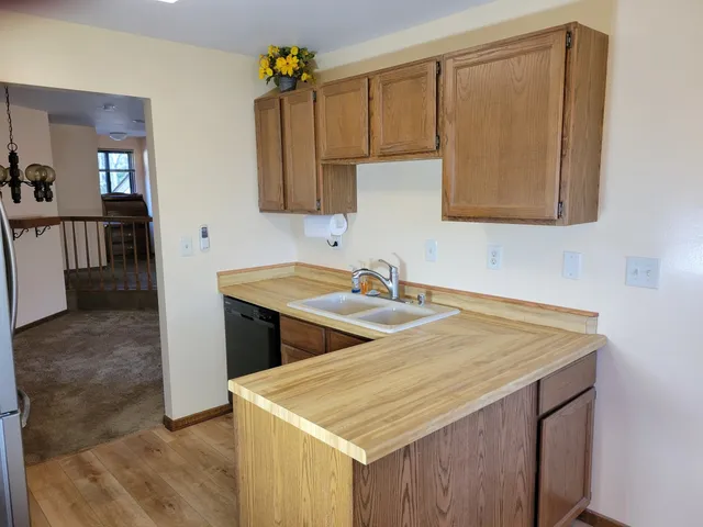 $345,000 | 23 Willabay Drive, Unit D, Williams Bay, WI 53191