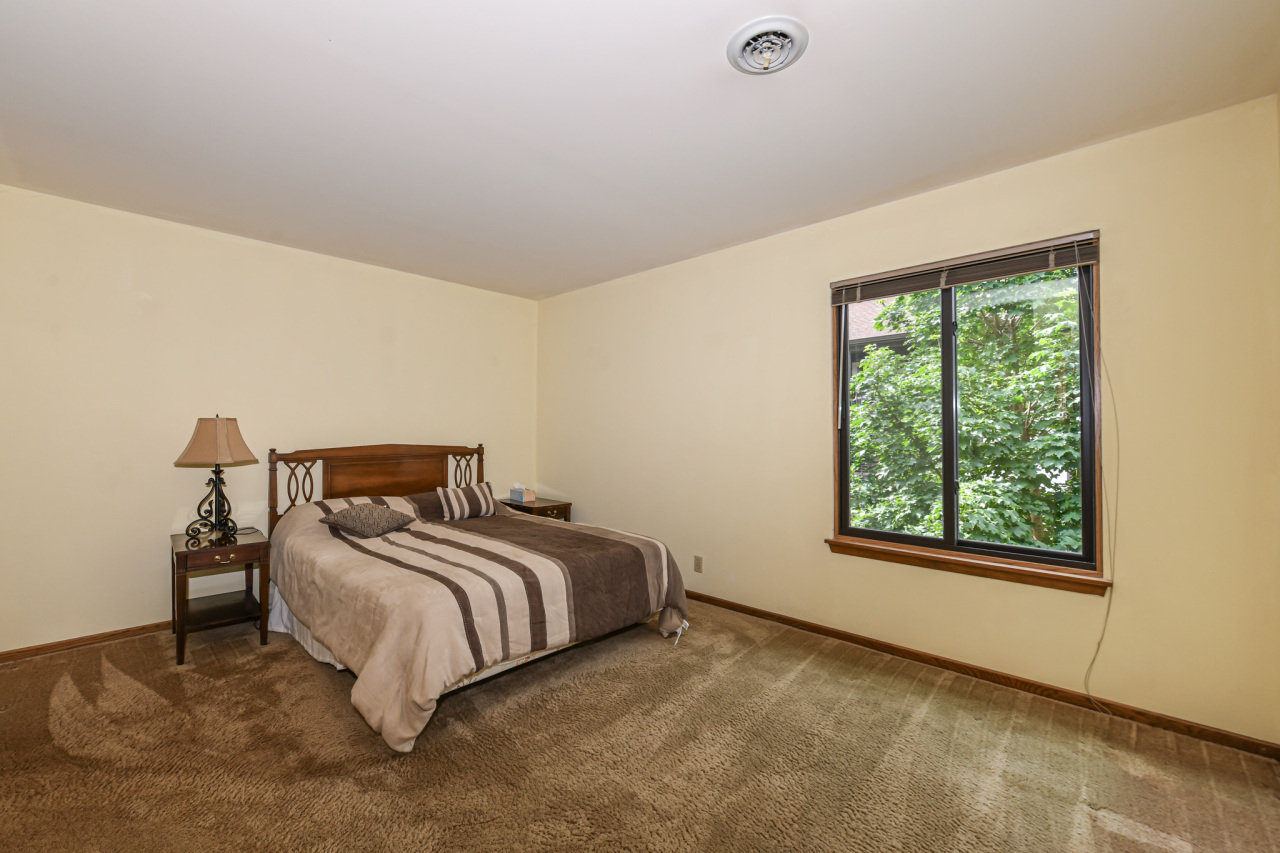 23 Willabay Drive, Unit D Williams Bay, WI 53191 - Photo 25 of 42 Primary Bedroom