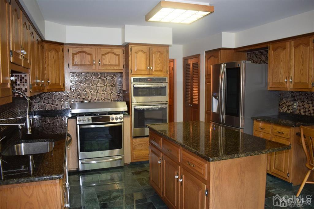 69 Fresh Ponds Road Monroe Township, NJ 08831 - Photo 13 of 42 Gallery Image 13