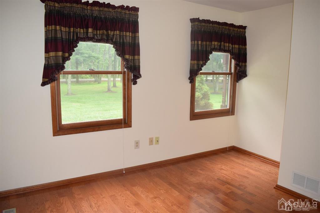 69 Fresh Ponds Road Monroe Township, NJ 08831 - Photo 17 of 42 Gallery Image 17
