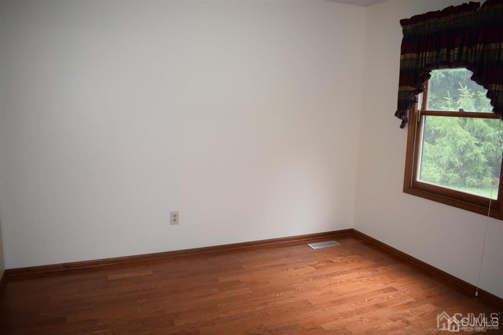 69 Fresh Ponds Road Monroe Township, NJ 08831 - Photo 18 of 42 Gallery Image 18