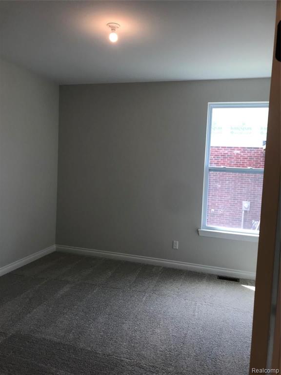 909 Lemon Drive Rochester, MI 48307 - Photo 4 of 17