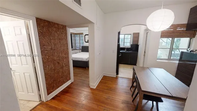 $2,300 | 1341 Meridian Avenue, Unit 101, Miami Beach, FL 33139