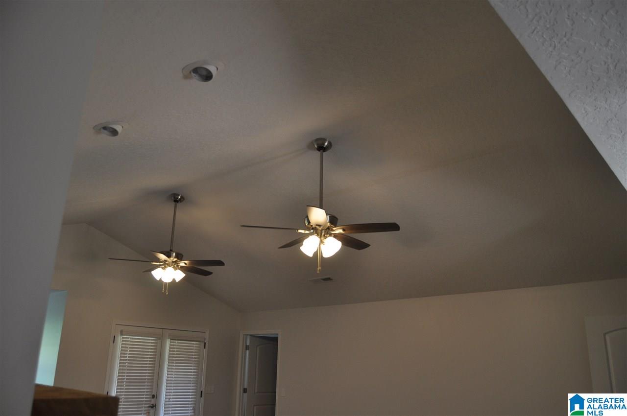 69 Granvil Way Weaver, AL 36277 - Photo 3 of 36