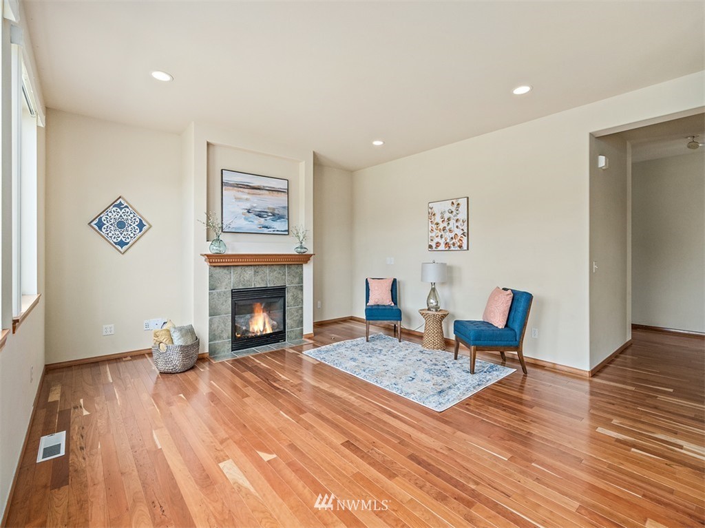 5702 Northeast 3rd Street Renton, WA 98059 - Photo 12 of 24
