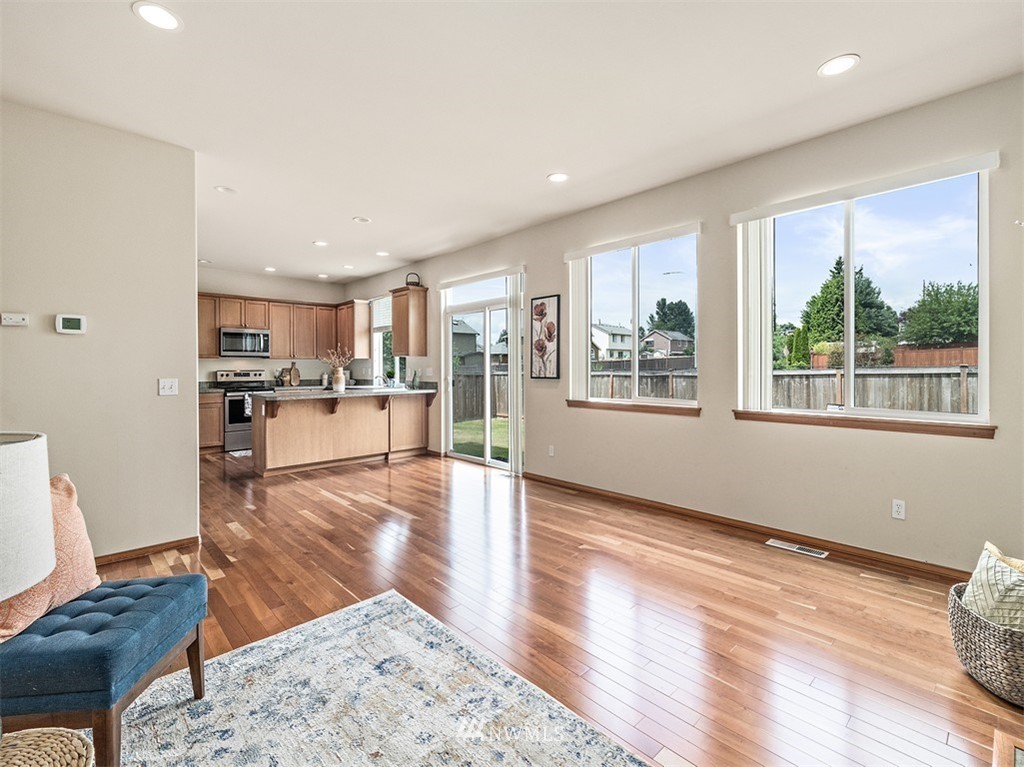5702 Northeast 3rd Street Renton, WA 98059 - Photo 14 of 24