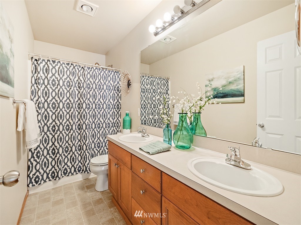 5702 Northeast 3rd Street Renton, WA 98059 - Photo 17 of 24