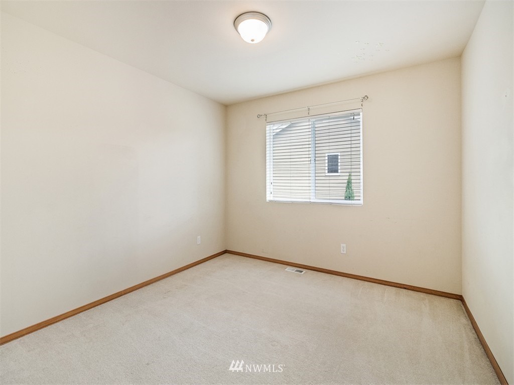 5702 Northeast 3rd Street Renton, WA 98059 - Photo 18 of 24