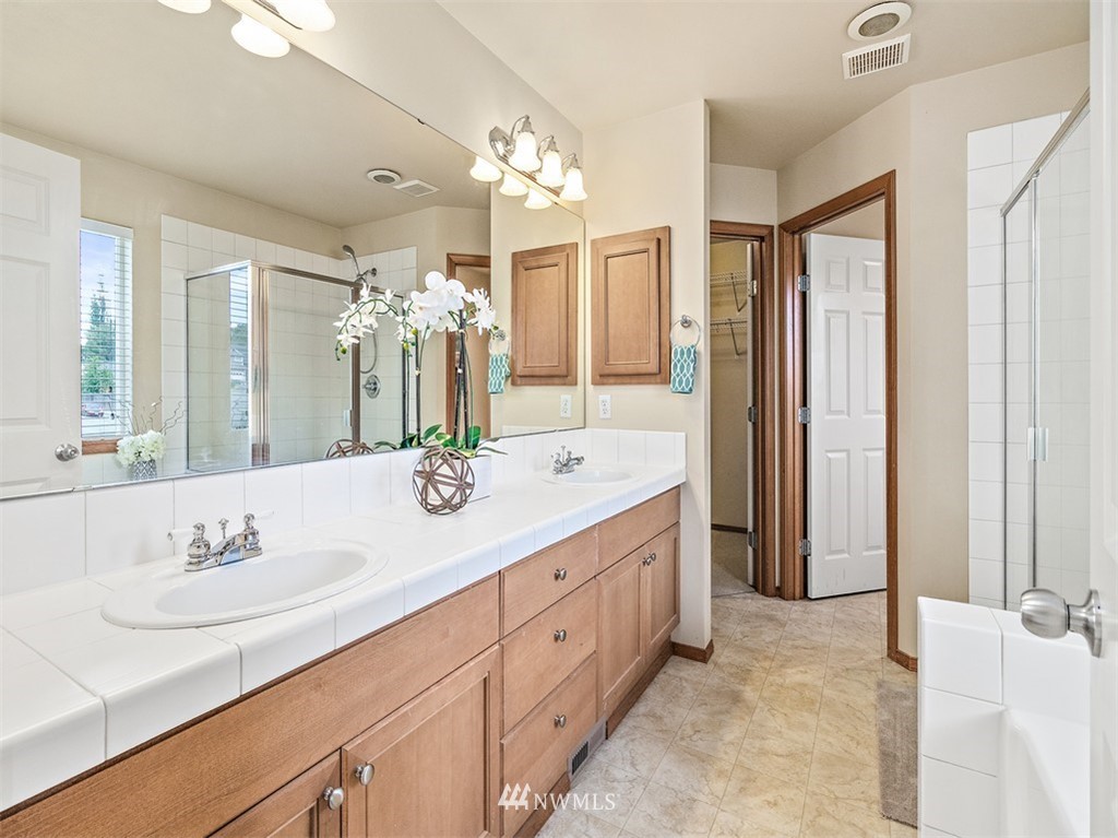 5702 Northeast 3rd Street Renton, WA 98059 - Photo 19 of 24