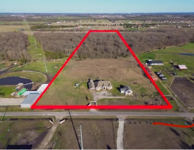 a view of outdoor space