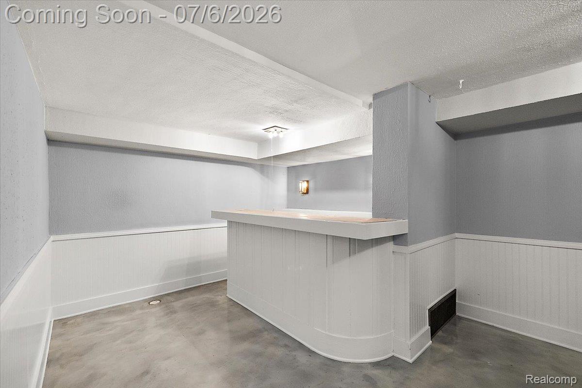 1051 Devonshire Road Grosse Pointe, MI 48230 - Photo 72 of 98 110-1051 Devonshire-109.jpg