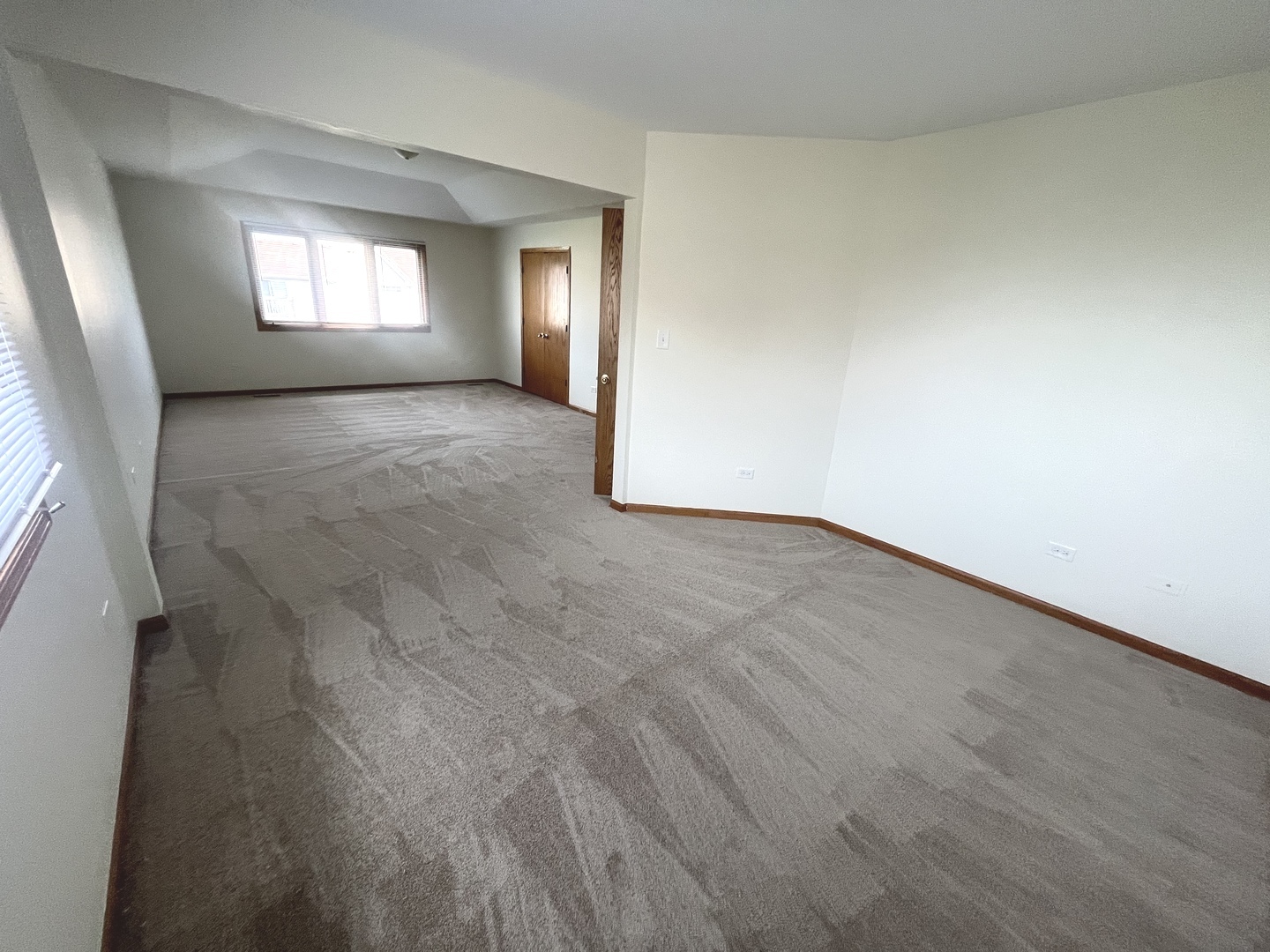 22073 Spring Lane Richton Park, IL 60471 - Photo 12 of 30 an empty room with windows