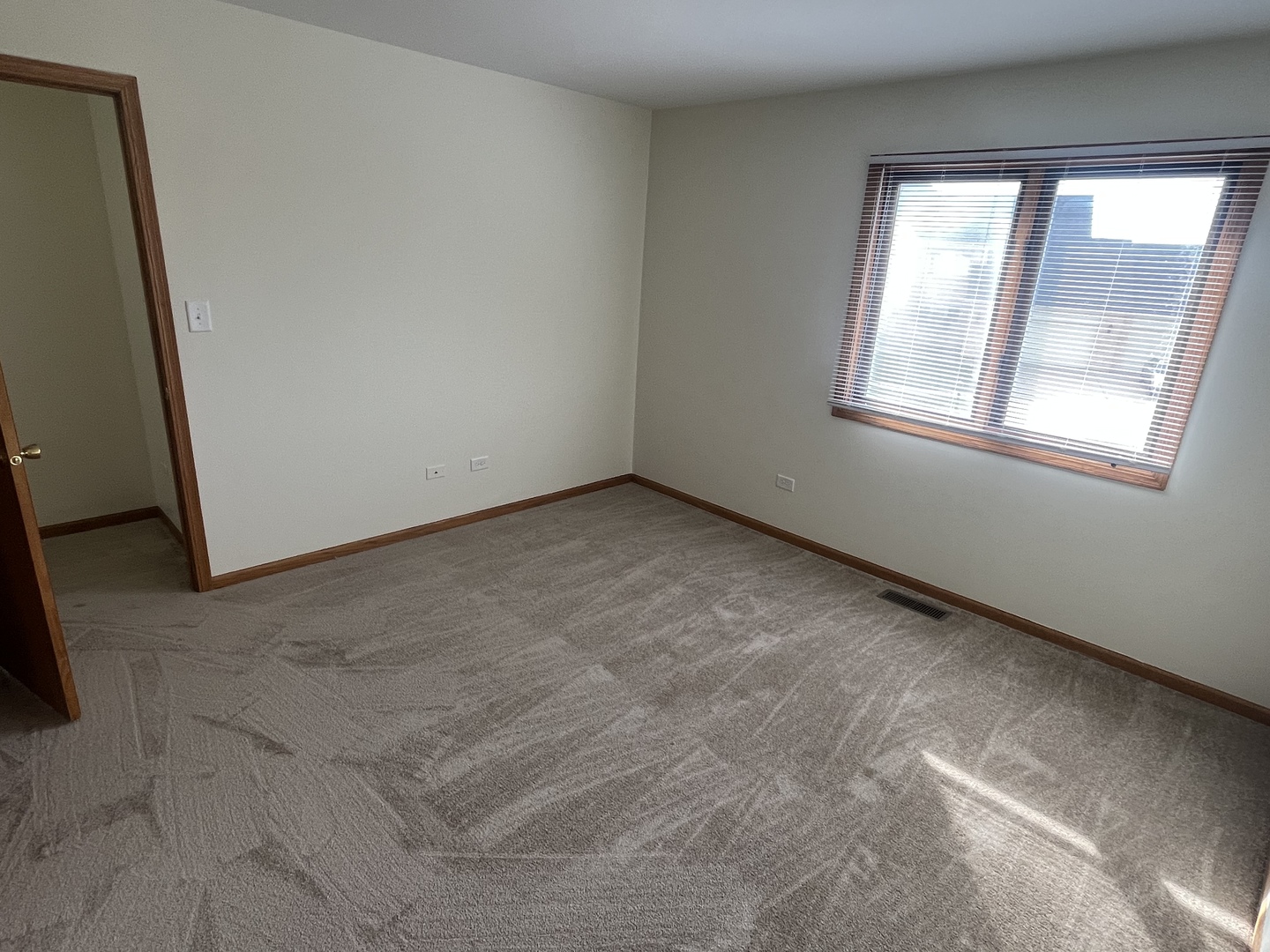 22073 Spring Lane Richton Park, IL 60471 - Photo 21 of 30 an empty room with windows