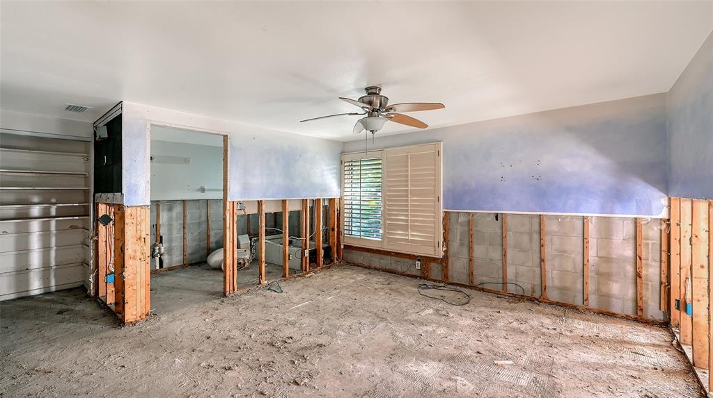 2 Island Circle Sarasota, FL 34242 - Photo 14 of 61