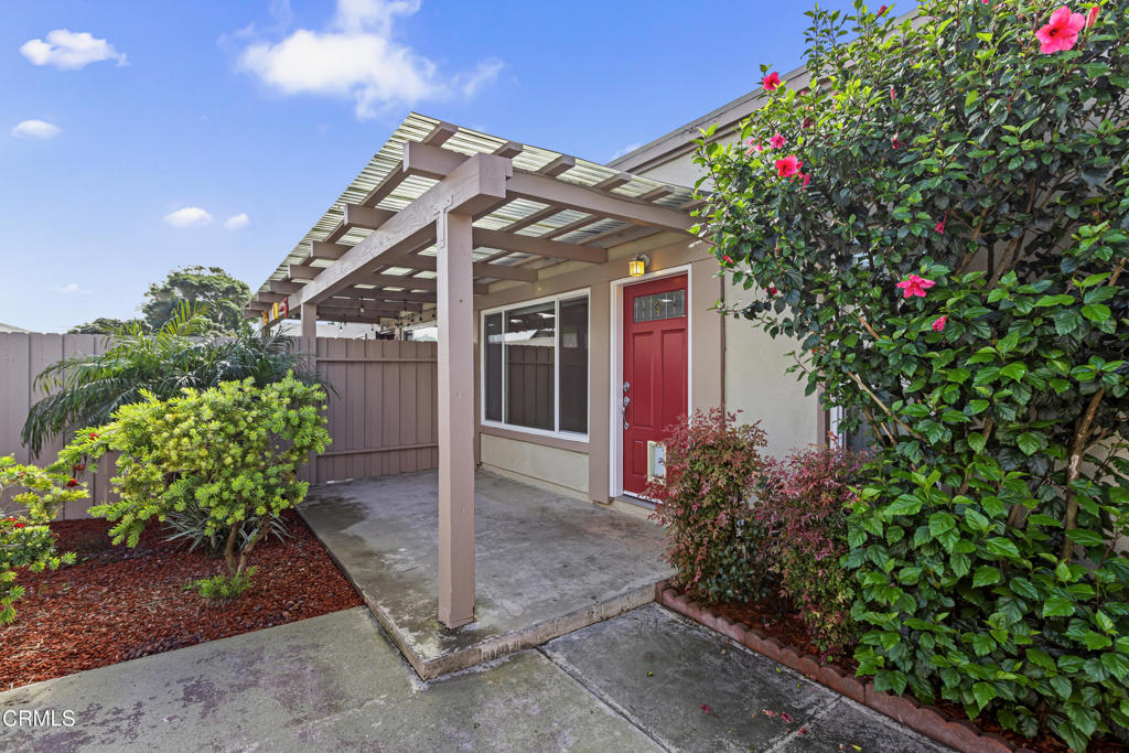 3001 Isle Way, Unit B Oxnard, CA 93035 - Photo 1 of 15